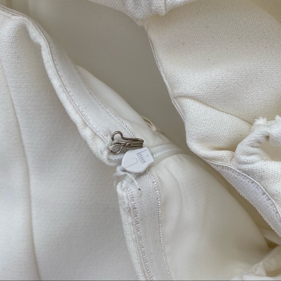 WHITE SIZE 6 FORMAL DRESS - Picture 4 of 4